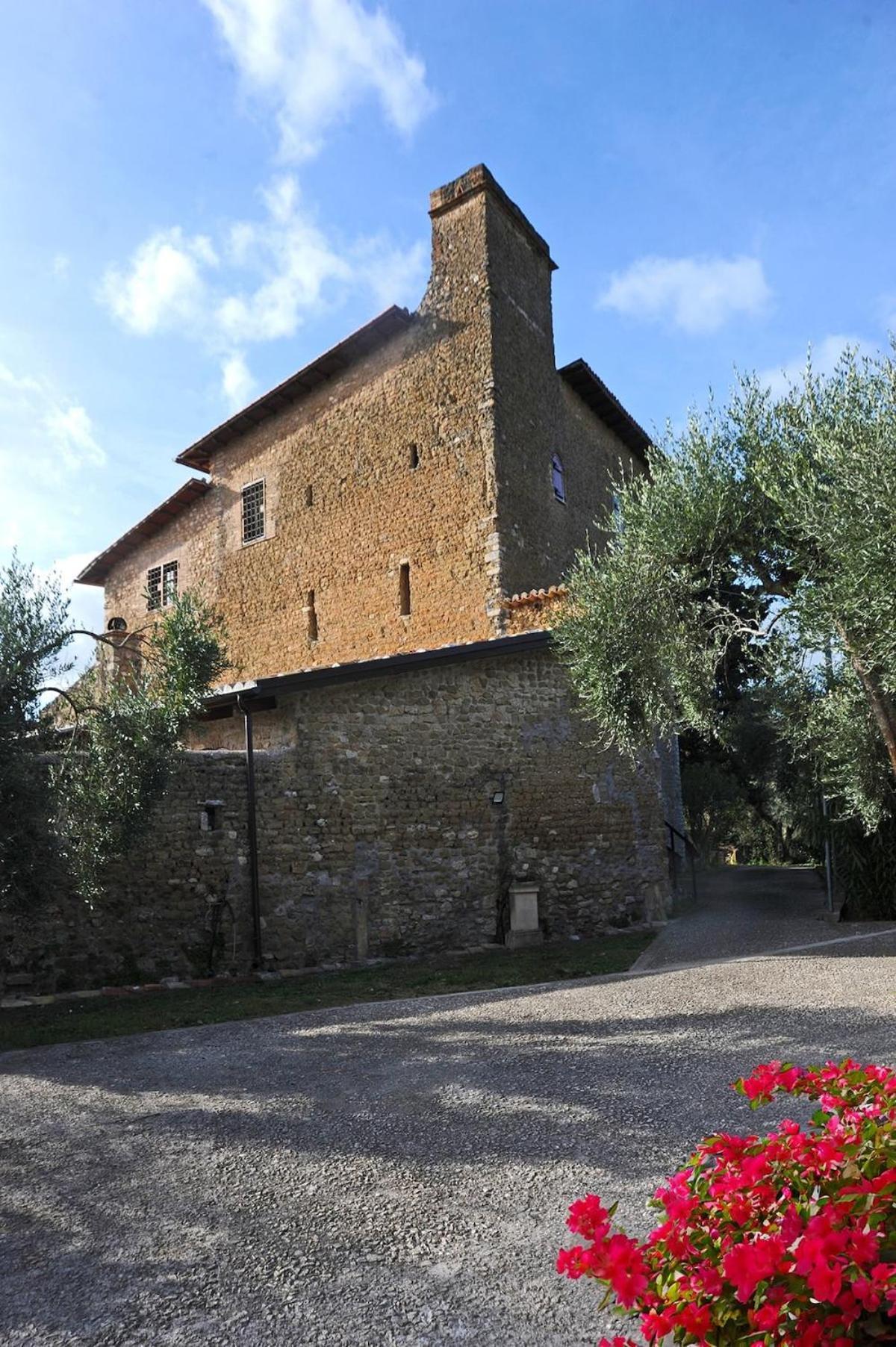 San Pastore Accommodation 蒂沃利 外观 照片